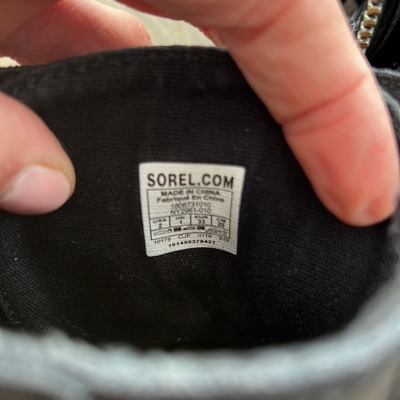 Girls waterproof Sorel Boots Size 2 - Picture 5 of 5